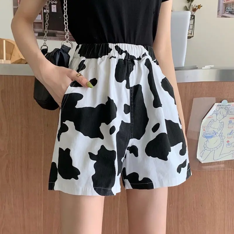 

2024 Summer Cow Print Shorts Women High Waist Shorts Harajuku Wide Leg Elastic Girls Casual Solid T shirts and Shorts Set Suit