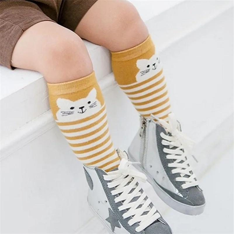 Детские Нескользящие носки до колена носки для новорожденных девочек и мальчиков длинные хлопковые носки для младенца с изображением лисы, кошки, животных - Цвет: Yellow cat non-slip