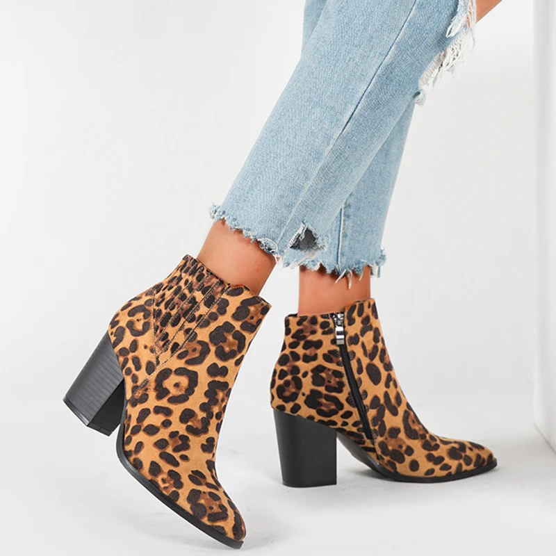 

2019 Autumn Winter Stylish Leopard Women Ankle Boots Round Toe Zip-up 8cm Square Heels Boots YW0929
