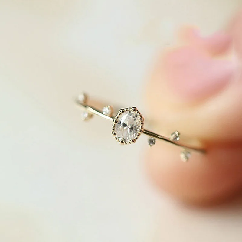 

Gold/Rose Gold Color Round Emerald Ring Fashion Girls Women Imitation Emerald Stone Jewelry Ring Multi Sizes
