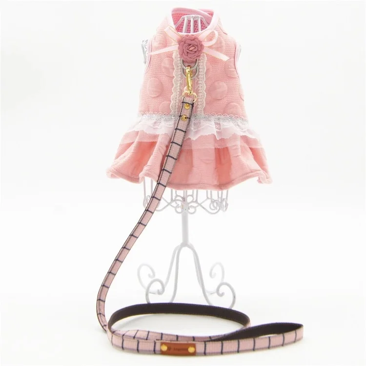 Dress with Leash Модный стиль принцессы поводок для собак и кошек костюм для животного жилет воротник и поводок Набор домашних животных Тяговая одежда зимняя одежда для собак Мопс AML15 - Цвет: Dress with Leash