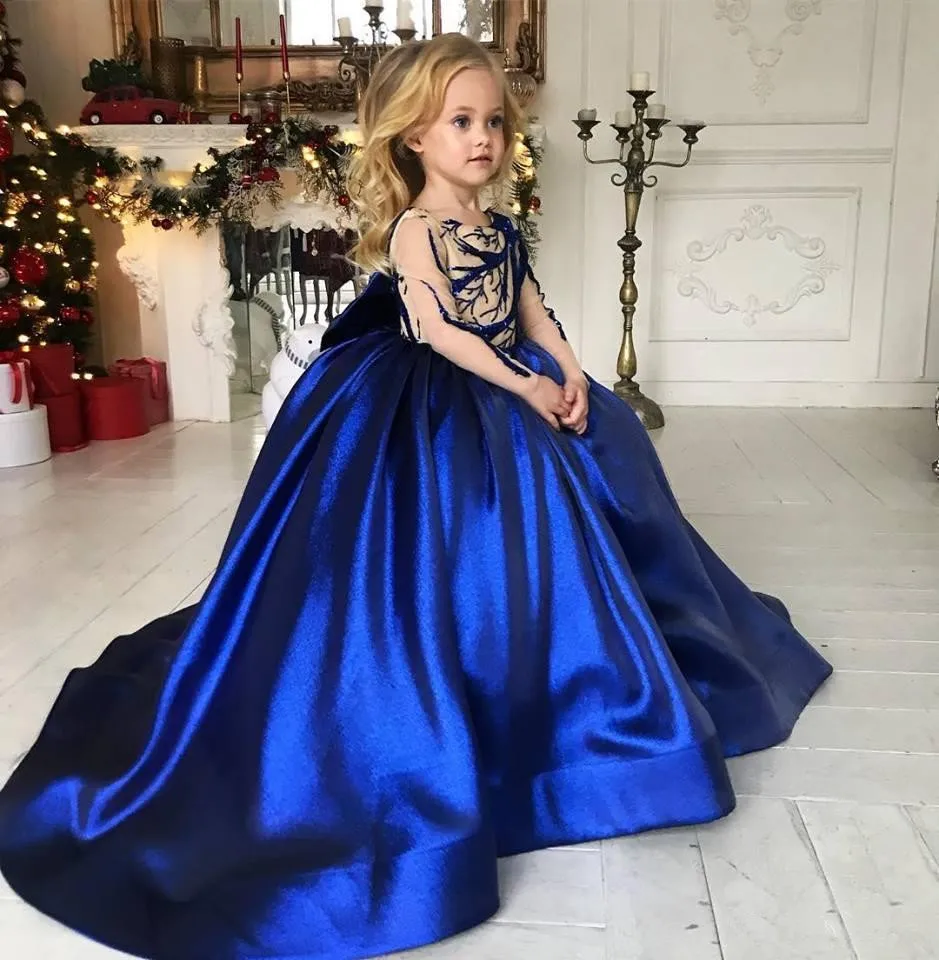 Charmant Bloem Meisje Jurken Blue Meisjes Pageant Jurken Kant Applique Prinses Kinderen Bruidsjurken Bloem Lange Mouw Charmant Bloem Meisje Jurken Blue Meisjes Pageant Jurken Kant Applique Prinses Kinderen Bruidsjurken Bloem Lange Mouw