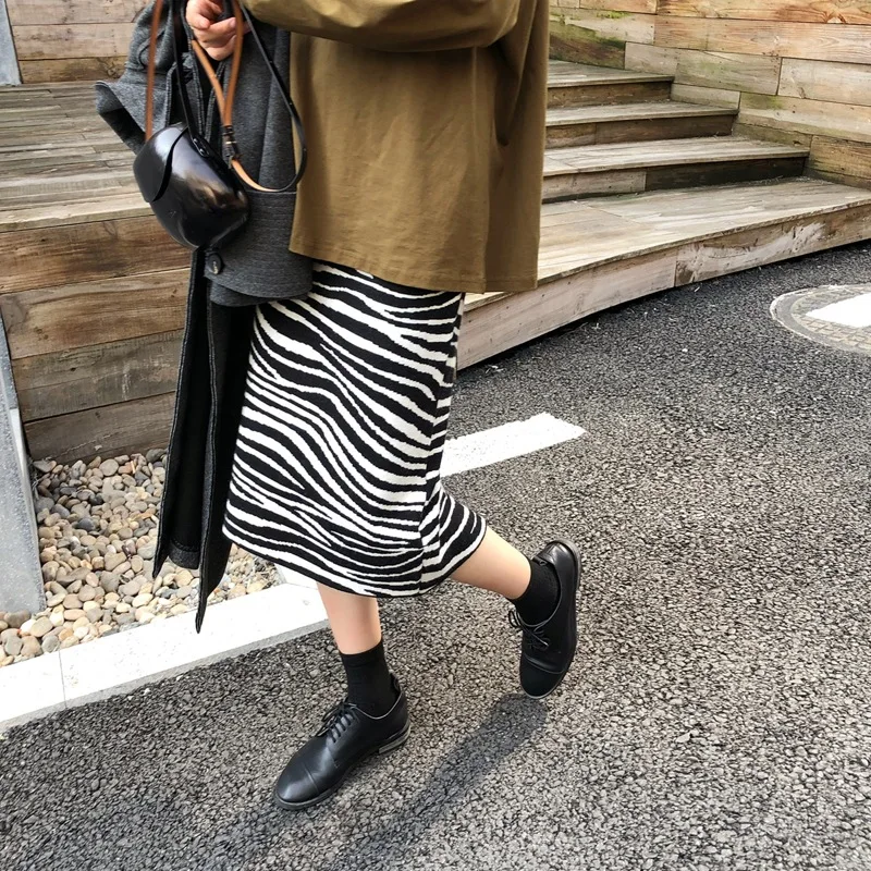 

Black And White Zebra-stripe 2019 Autumn New Style Mid-length One-step Skirt Knitted Skirt Skirt Women's