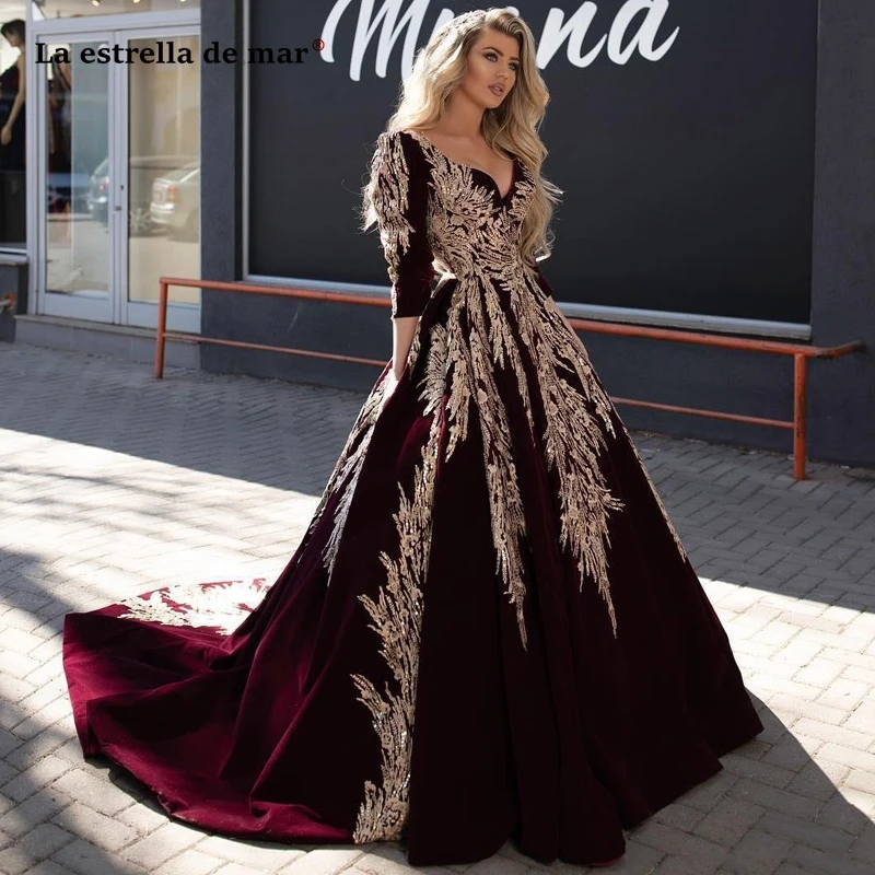 

Burgundy Dubai Arabic Ball Gown 2020 New Lace Appliqued Velvet V Neck Long Sleeve Evening Gowns ALine Formal Pageant Dress