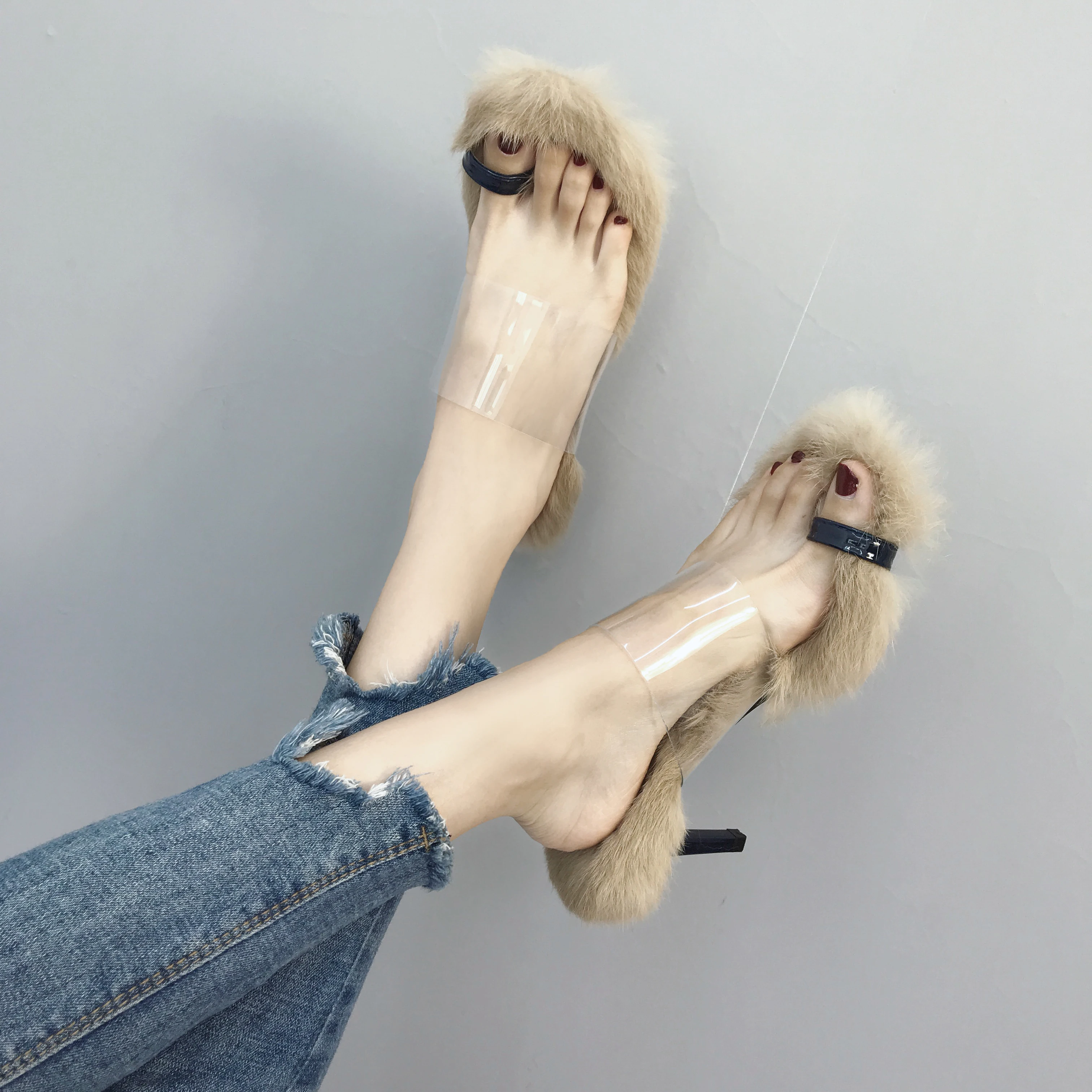 Новые модные женские кроссовки пикантные пушистые кожаные сандалии на высоком каблуке элегантные Кроссовки Женская обувь женские кроссовки