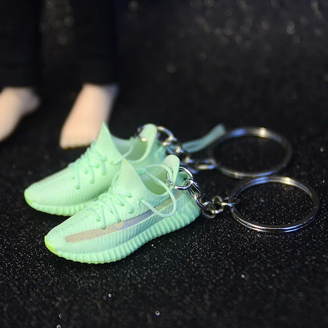 3D Mini Yeezye Sneaker Keychain Shoes Model Backpack Pendant For Boyfriend Birthday Party Present High Quality Shoes Keyring Hot 20
