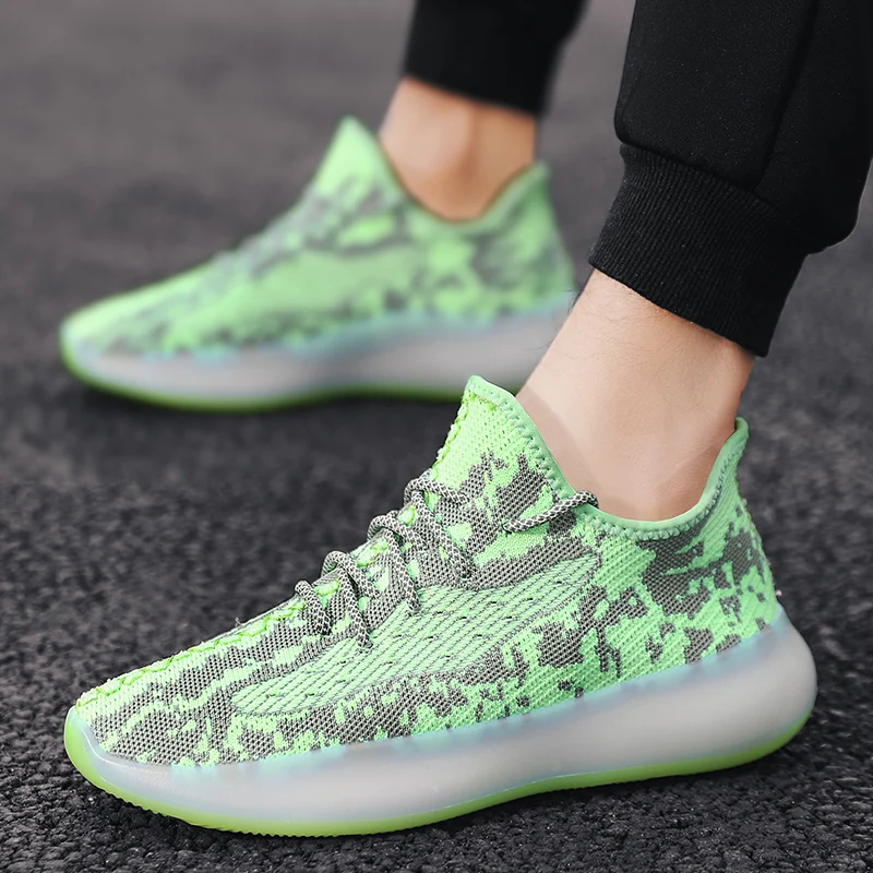 

2020 New Men Running Shoes Breathable Air Mesh Boost Kanye 350 West Sport Shoes High Quality Sneakers Men Athletic Deportivas