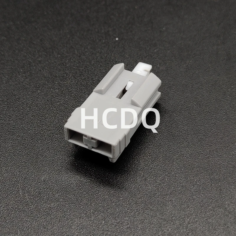 10PCS Original and genuine 6240-5212 automobile connector plug housing supplied from stock