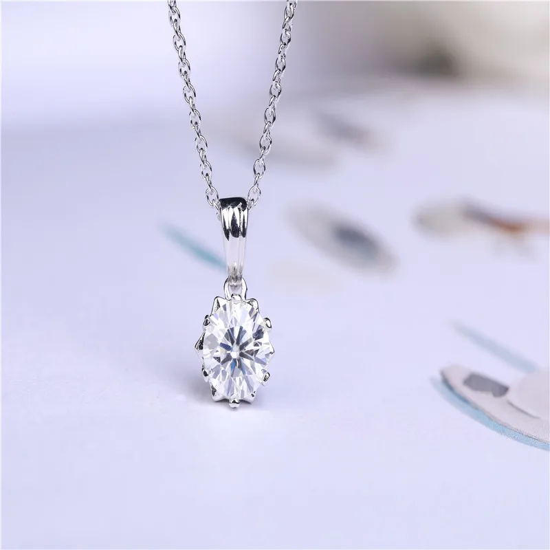 Горячий стиль Настоящее серебро 925 Муассанит 1.0ct VVS ювелирные изделия для женщин