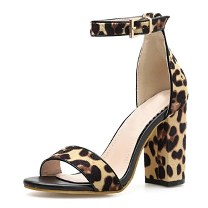 

2019 new Leopard grain Women Sandals Ankle Strap Summer shoes Square heel Casual Buckle Strap Sandals Women Pumps shoes