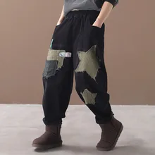 Женские джинсы с вышивкой в виде звезд, зимние вельветовые Теплые свободные джинсовые штаны, новые хлопковые флисовые лоскутные брюки с эластичной талией черного цвета