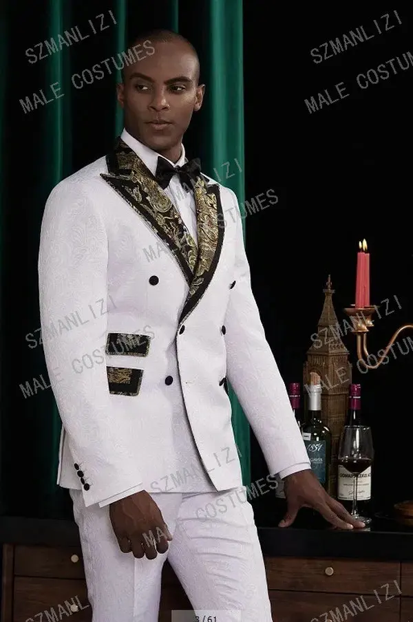 

Мужские костюмы-смокинги Trajes De Hombre, белые жаккардовые костюмы с золотыми лацканами, двубортный смокинг с цветочным рисунком, свадебные костюмы жениха для мужчин 2020