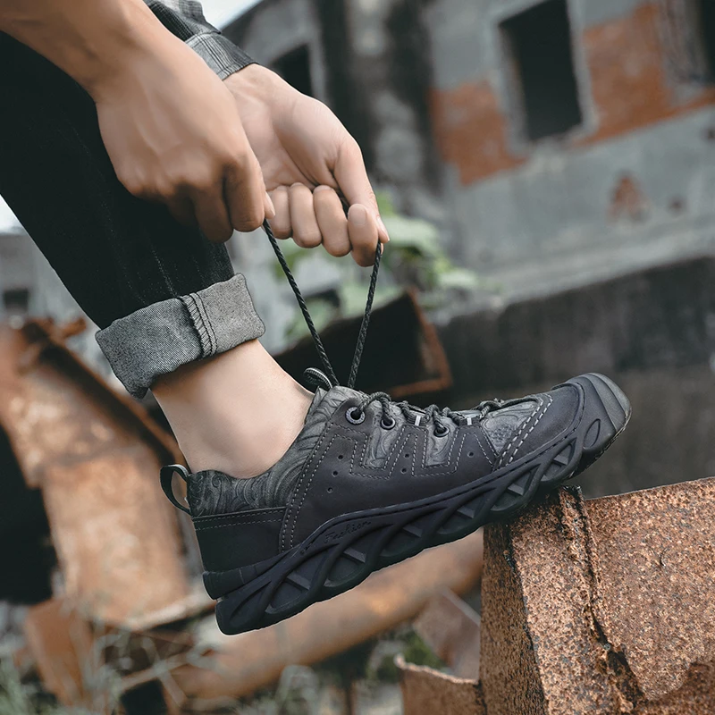 Hiking Shoes Men Summer Winter Outdoor Warm Fur Non Slip Fashion Footwear Boys Outdoor Work Ankle Boot Genuine Leather Rubber