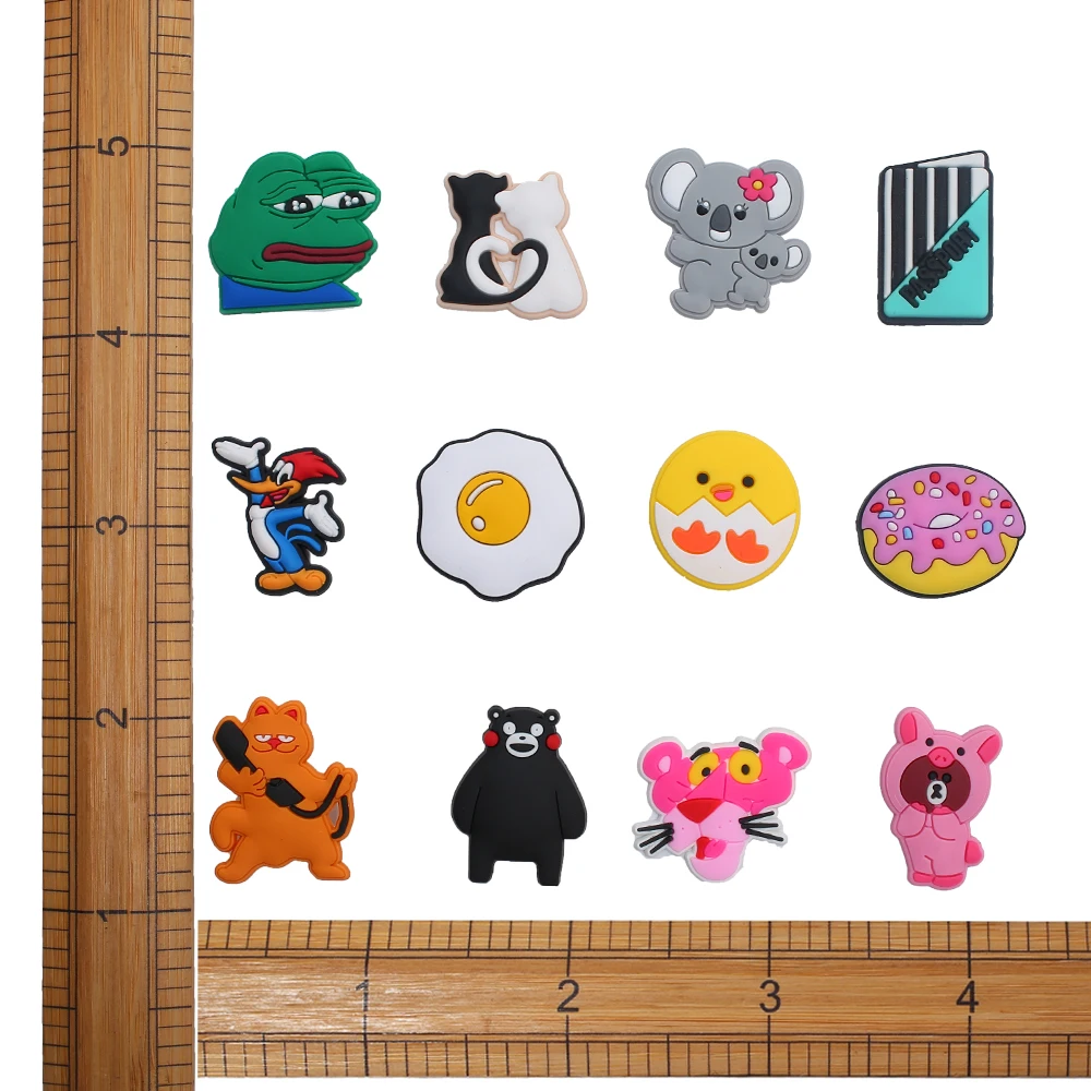 Single Sale 1pcs Animals 22 Types Shoe Charms Accessories Decorations Sad Frog PVC Croc jibz Buckle for Kids Party Xmas Gifts