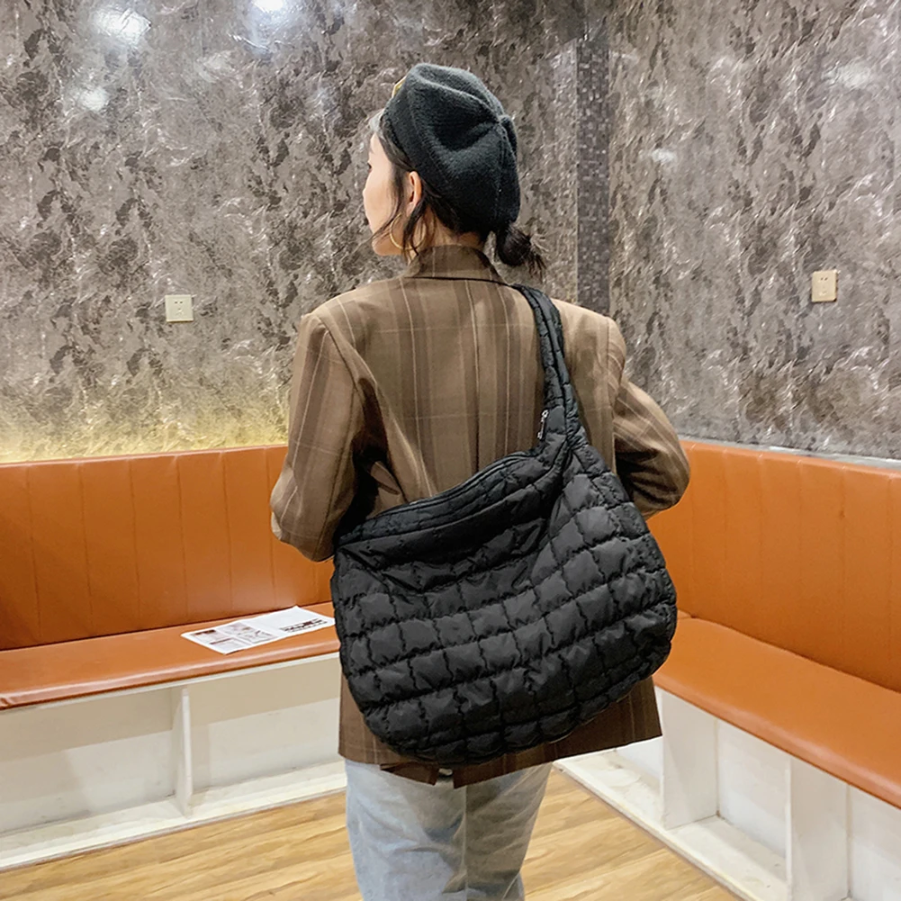 2021 Lattice Pattern Shoulder Bag Space Cotton Handbag Women Large Capacity Tote Bags Feather Padded Ladies Quilted Shopper Bag 2