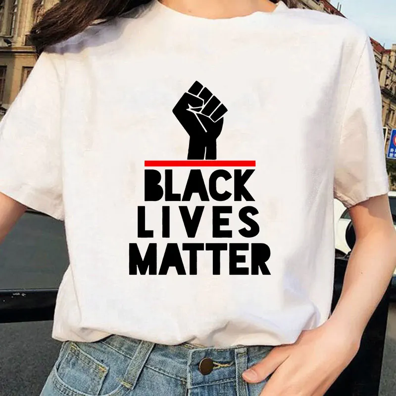 Женская футболка с короткими рукавами черная надписью Lives Matter|Футболки| |