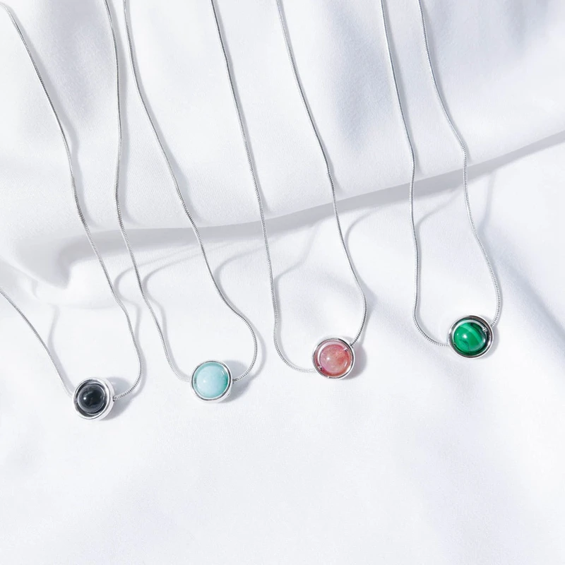 

Black Stone Zircon Silver Pendant Necklaces for Woman Creative Fresh 4 Color Statement Necklace for Female Accessories