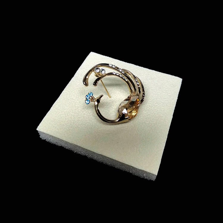 Esponja de exhibición de joyería de 7*7Cm, caja embalaje y broche