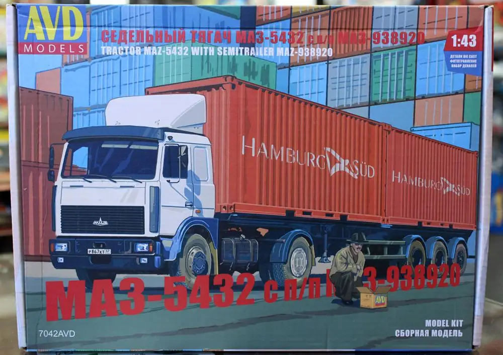 

AVD Models 1:43 Scale Tractor MAZ 5432 WITH SEMITRAILER MAZ 9838920 Diecast model kit 7042AVD