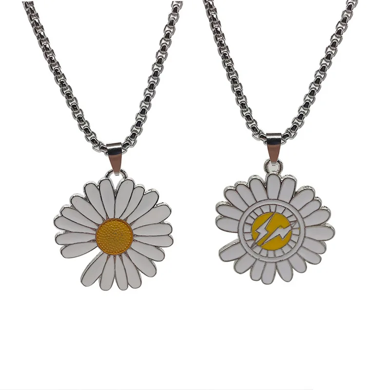 

trill hot style with small Daisy disco dancing titanium steel necklaces female hip-hop persistent don't rub off
