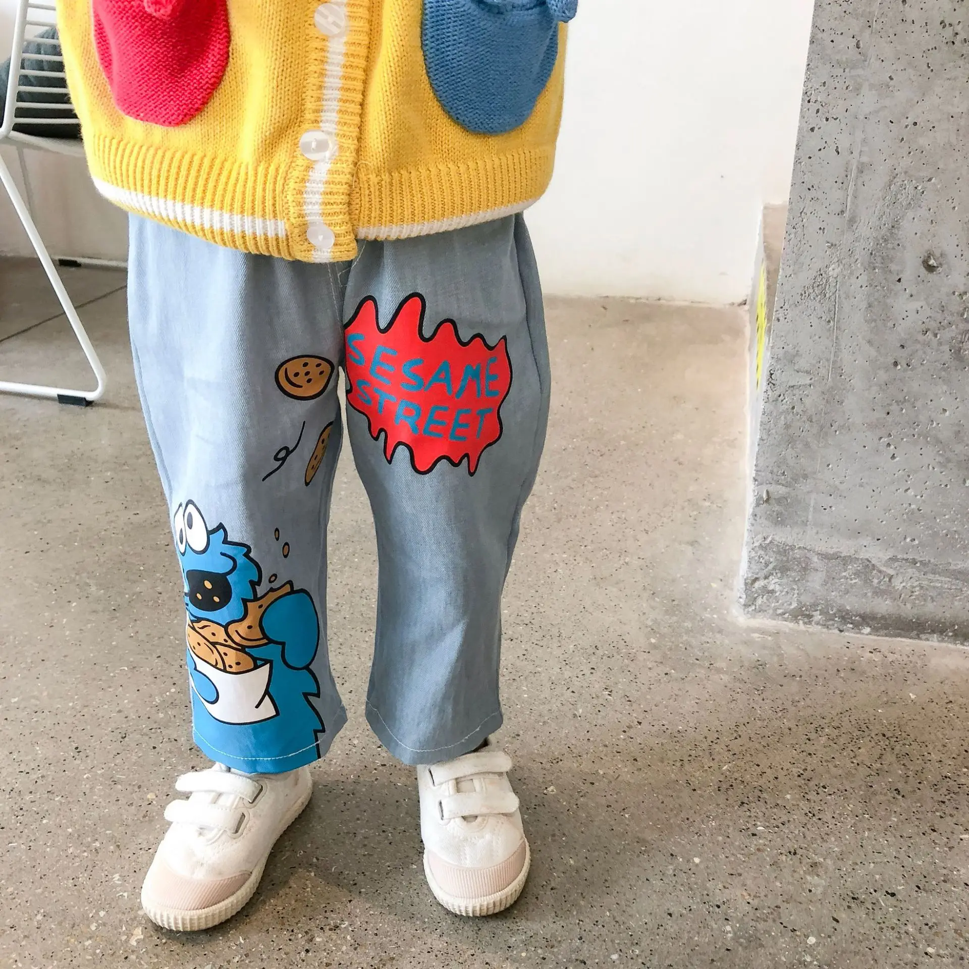 Tonytaobaby/новое осеннее платье для мальчиков и девочек; милые джинсы с героями мультфильмов; хлопковые детские штаны и повседневные штаны-шаровары