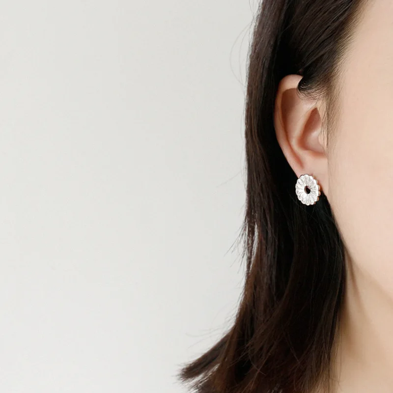 CAIYAYINU 100% 925 Sterling Silver Elegant Flower Geometric Circle Stud Earrings for Women Simple Style Daisy Statement Earrings