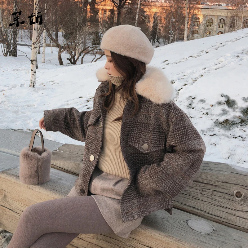 

2019 Women New winter clothing thicken woolen jacket female Korean version of the short loose Plaid woolen coat MX18D9536