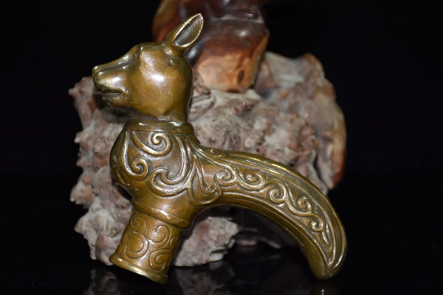 

Height 10cm,Long 13cm,Collection bronze rabbit crutch head,High Quality Home Art Decoration Crafts Cane head