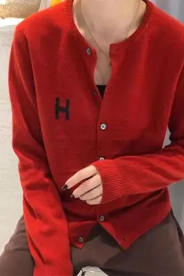 DY Europe station cashmere cardigan women's loose H-letter thin knitted jacket sweater slim round neck sweater Red