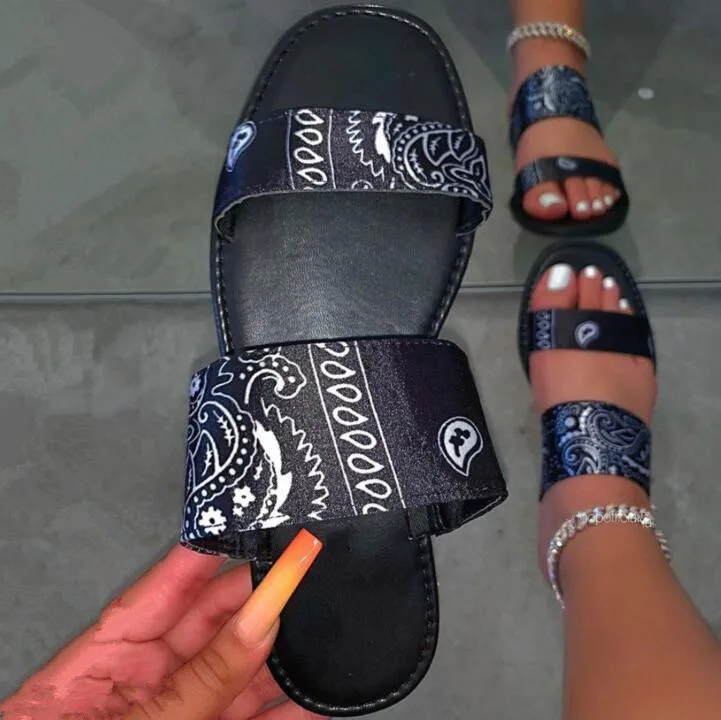 

Spring/summer new women2020 flat satin cloth flat non-slip slippers cashew flower beach sandals durable at home flip flop MS