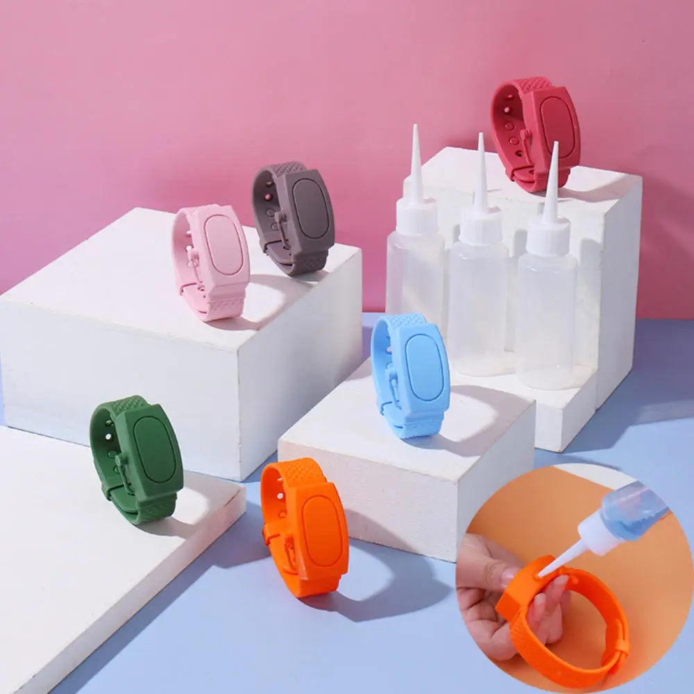 

New Wristband Hand Sanitizer Dispenser Wearable Disinfectant Adult Child Simplicity Wristband Refillable Empty Bottle for Travel