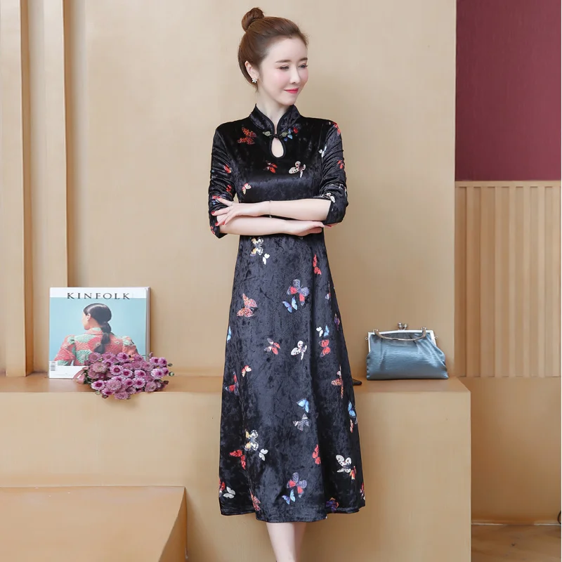 Большой размер Cheongsam молодой принт китайский стиль рукава улучшенная версия платья бархат cheongsam длинная секция - Цвет: Черный
