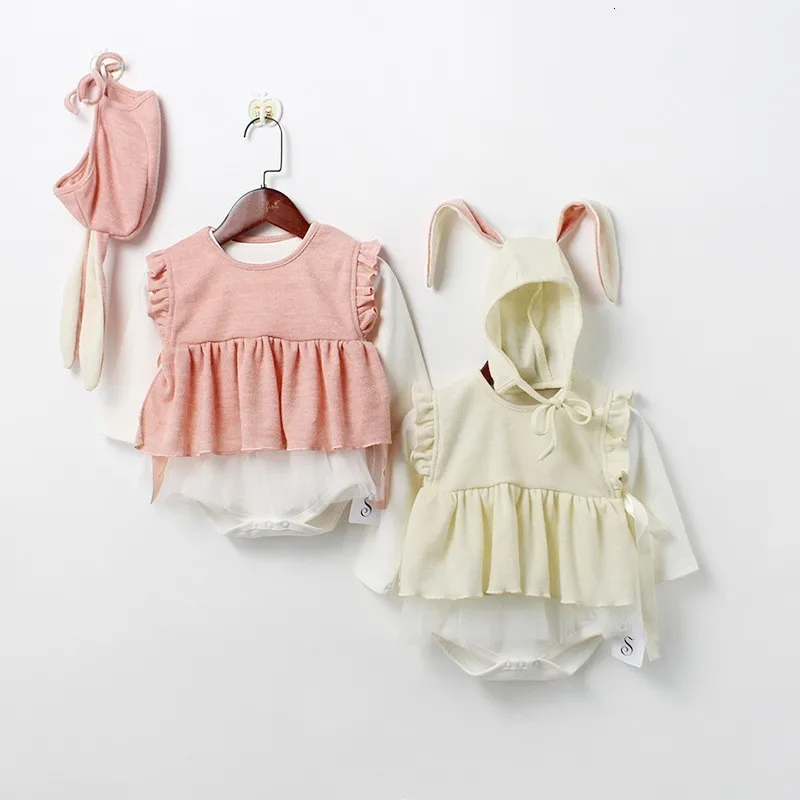 Милая одежда для маленьких девочек осеннее Сетчатое кружевное платье + жилет с оборкой + Милая шапка с кроликом, комплект из 3 предметов для