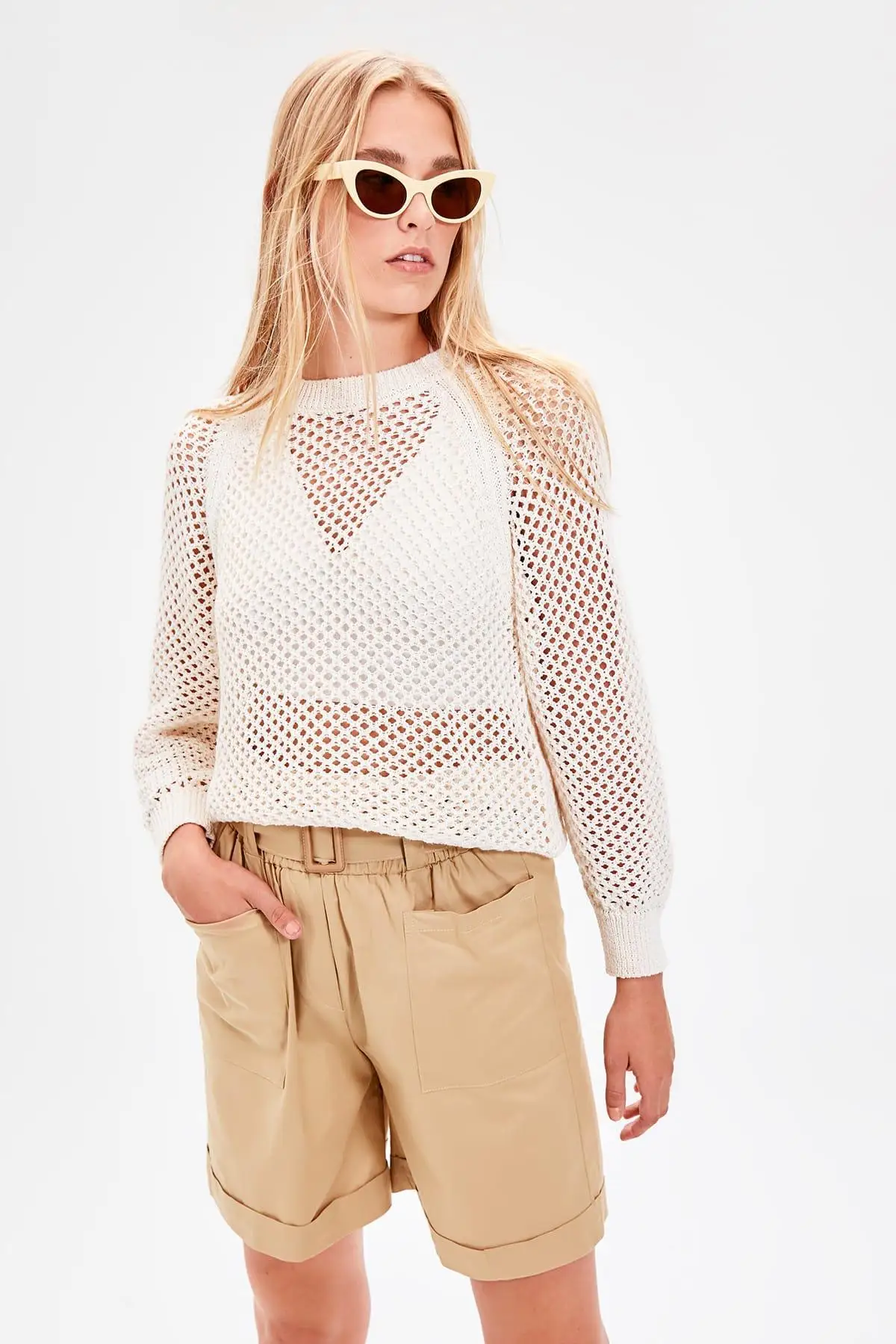 Trendyol верблюжий пояс детали шорты TWOAW20SR0032