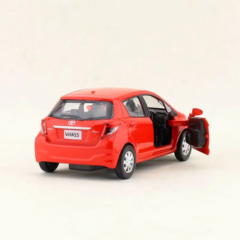 Точная имитация эксклюзивный Diecasts& Toy Vehicles: RMZ city автомобильный Стайлинг TOYOTA Yaris 1:36 литой под давлением автомобиль модель оттяните назад Автомобили