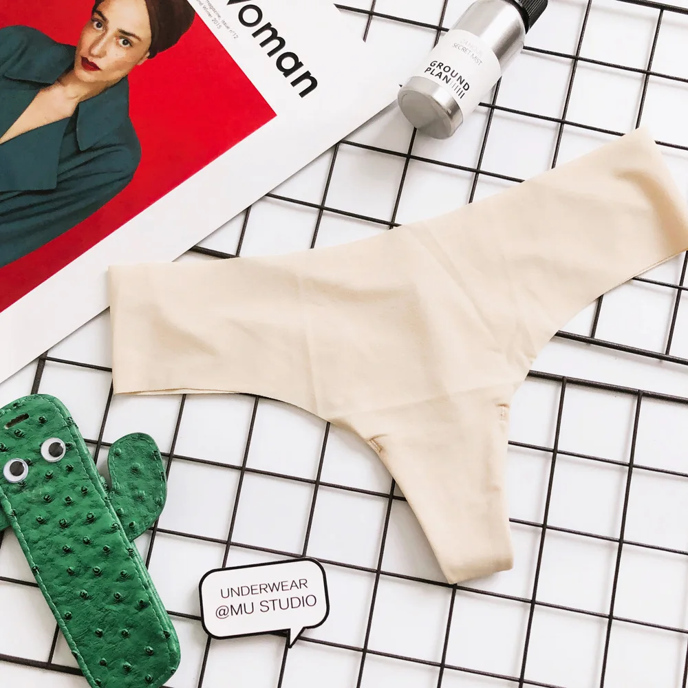 

Siddons Letter Love Pure Color Black Pink No Trace Ice Sentimental Women's Triangle Pants Thongs