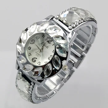 

Fashion Casual Women's Watch Lady Leaves Bracelet Stainless Steel Crystal Dial Quartz Wrist Watch