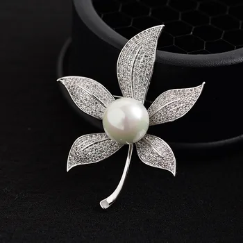 

Hot Sale Pearl Flower Brooch for Women Rhinestone Embellishment Crystal Brooches Wedding Bridal Jewelry Sash Lapel Pins Broche