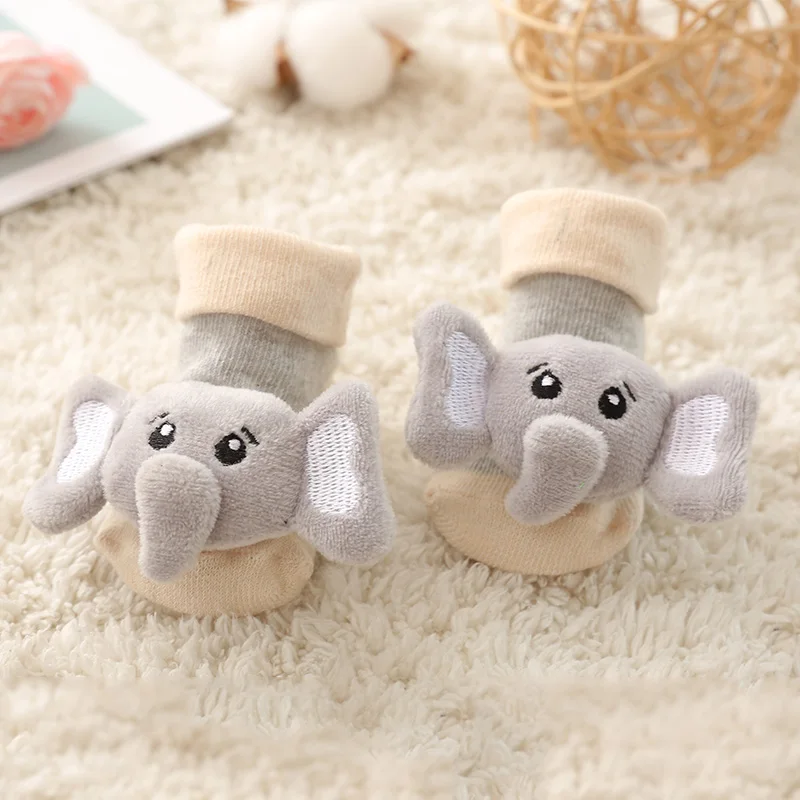 Носки для новорожденных от 0 до 12 месяцев нескользящие носки-тапочки с рисунком животных из мультфильма с колокольчиками, милые мягкие хлопковые носки для маленьких девочек и мальчиков