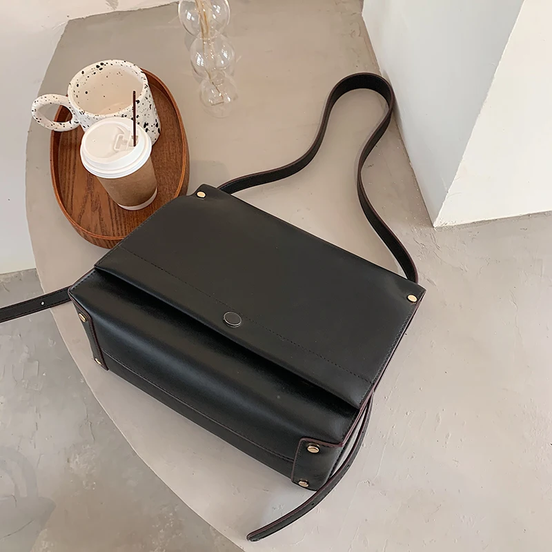 

Ladies Fashion Shoulder Bag Leisure Big Bag Autumn and Winter New Style Female Bag PU Female Bag Pure Color Messenger Bag