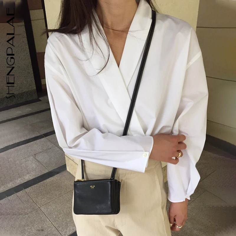 

SHENGPALAE Autumn Spring 2019 Puff Sleeve Cross Solid V-neck Loose Shirt Women Korea Style Temperament Causal Blouse FS876