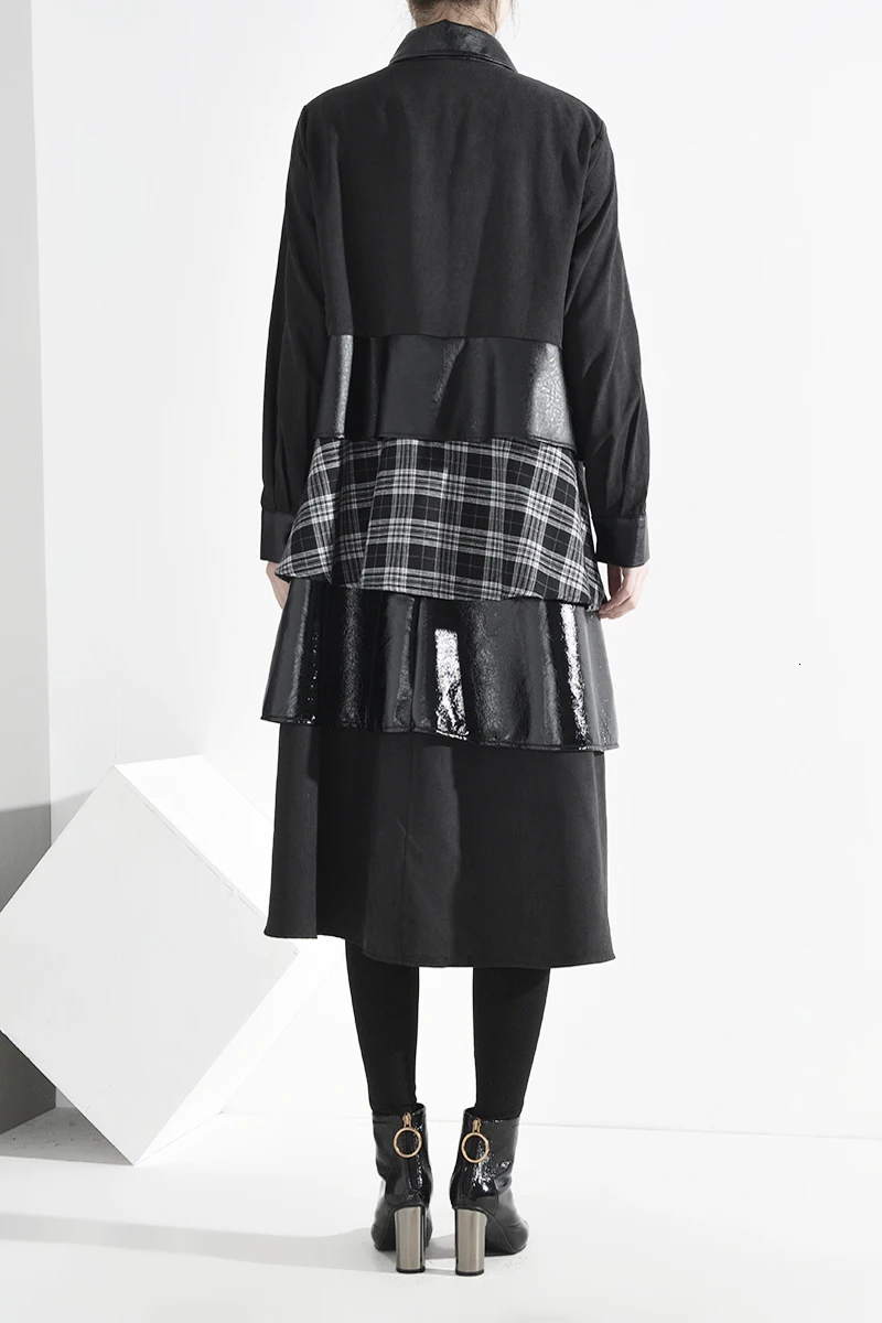 [EAM] женское черное клетчатое платье-рубашка из искусственной кожи с разрезом, новинка, с отворотом, с длинным рукавом, свободный крой, модная одежда, весна-осень, A807