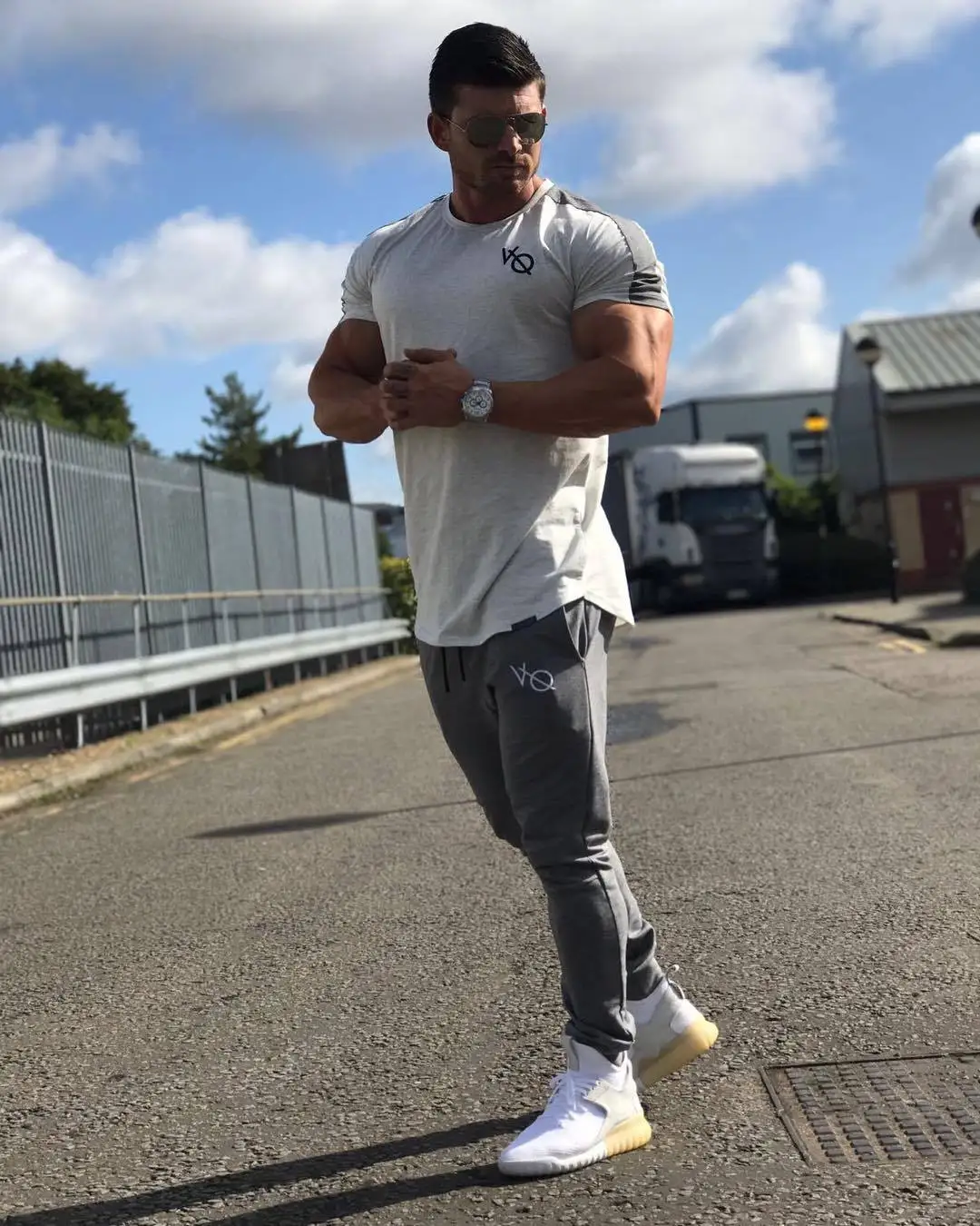 Muscle Dr. Brother летняя новая стильная Спортивная футболка для фитнеса, бега, фитнеса, повседневный костюм с короткими рукавами и шортами
