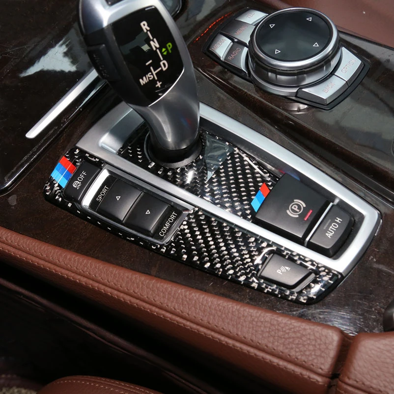 Comprar Para BMW F10 F01 F25 F26 Trim Interior de fibra de carbono de cambio de engranaje de Panel de Control cubierta de la etiqueta engomada estilo de coche 5 7 serie X3 X4 accesorio