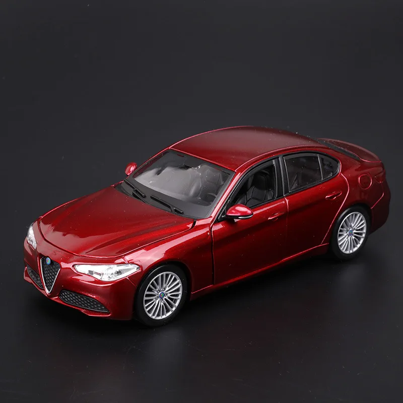 1:24 Высокая модель автомобиля Alfa Romeo из сплава Stelvio четырехлистный внедорожник внедорожный автомобиль Giulia игрушки для детей Подарки