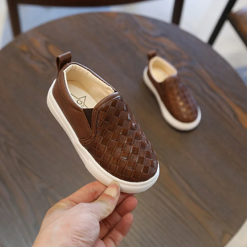 Модная детская обувь на плоской подошве; размеры 21-35; обувь для маленьких девочек и мальчиков; кроссовки для малышей; Уличная обувь для бега - Цвет: Коричневый
