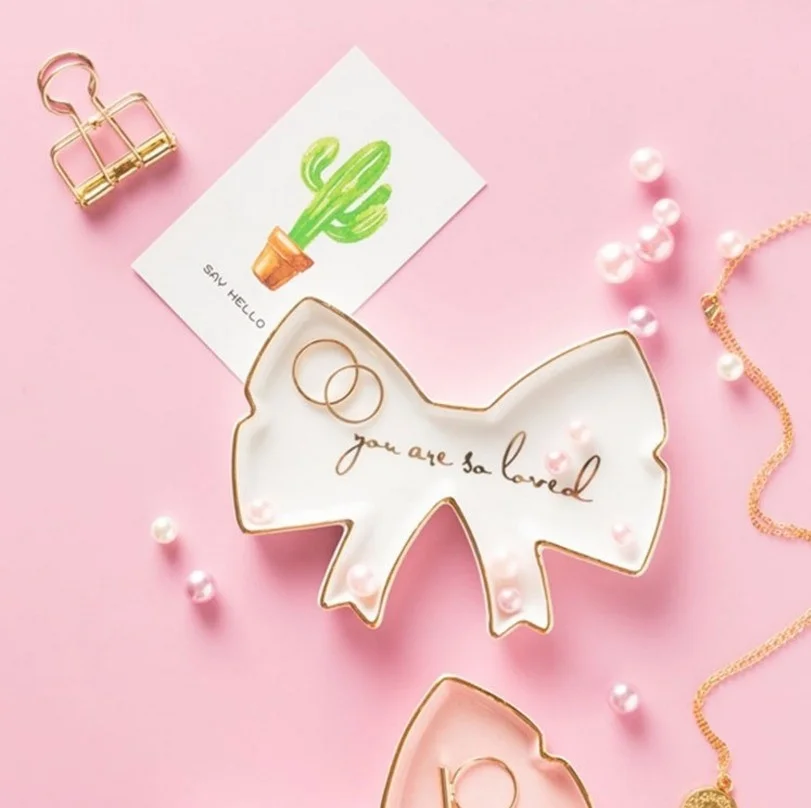 

Wedding Decoration Creative Dishes Plat Painted Plate Decorative Jewelry Storage Pineapple Ceramic Sauce Dessert Dish