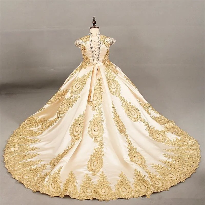 Goldene Perlen Blume Mädchen Kleider Für Hochzeit Modische Pageant Kleid Ärmellose spitze Appliques Heiligen Kommunion Kleider für mädchen