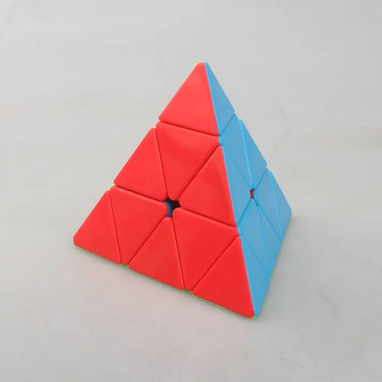 [Цвет кубика пирамиды Рубика] тетрагранный треугольный кубик cai di Rubik