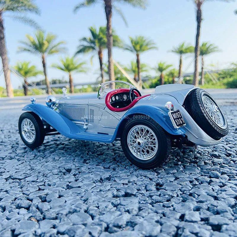 アルファロメオAlfa Romeo 2300 Touring 1/18 Bburago 1:18 1932 Alfa Romeo 8C 2300 Spider Touring stop